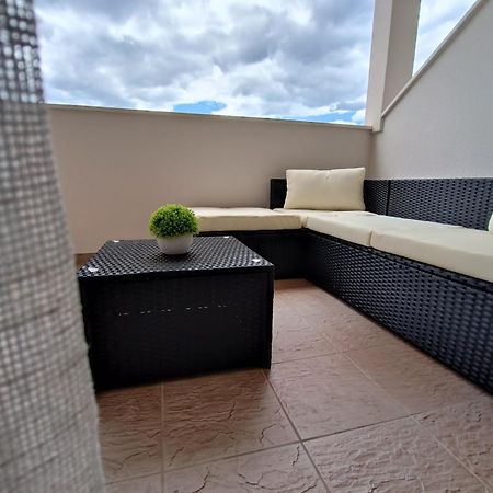 Apartman Burcul Sukošan Eksteriør billede
