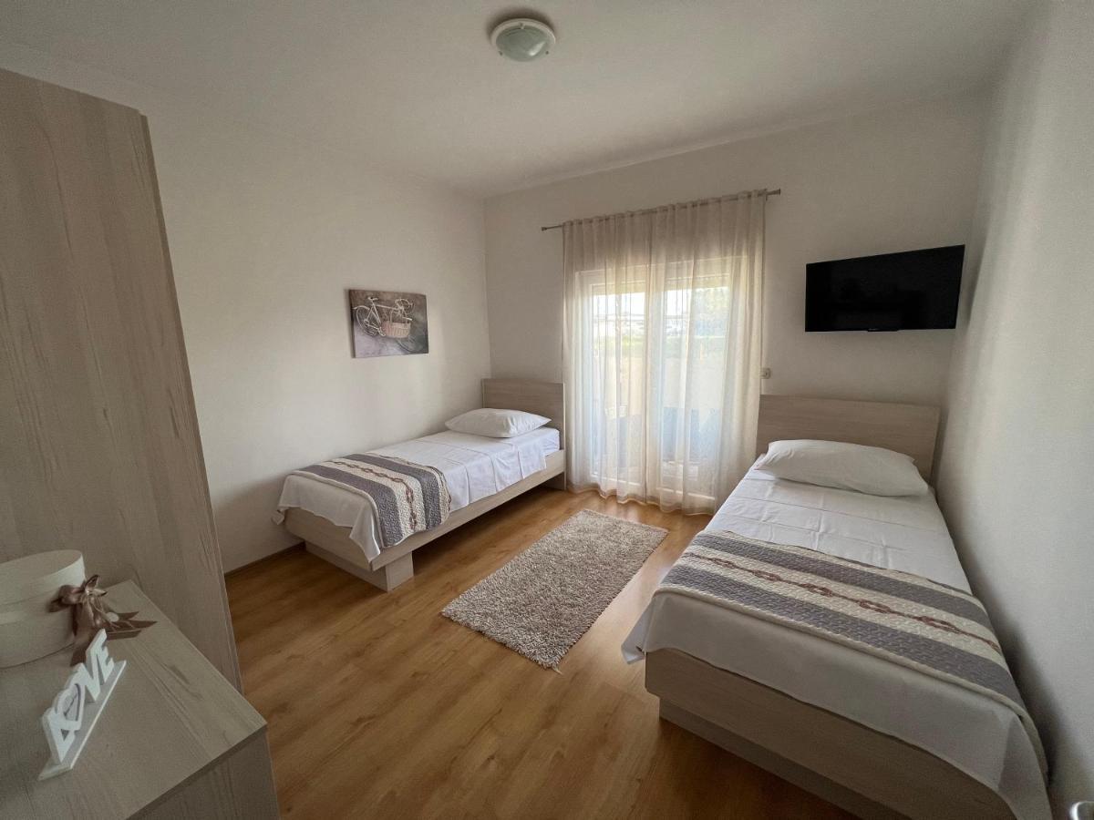 Apartman Burcul Sukošan Eksteriør billede