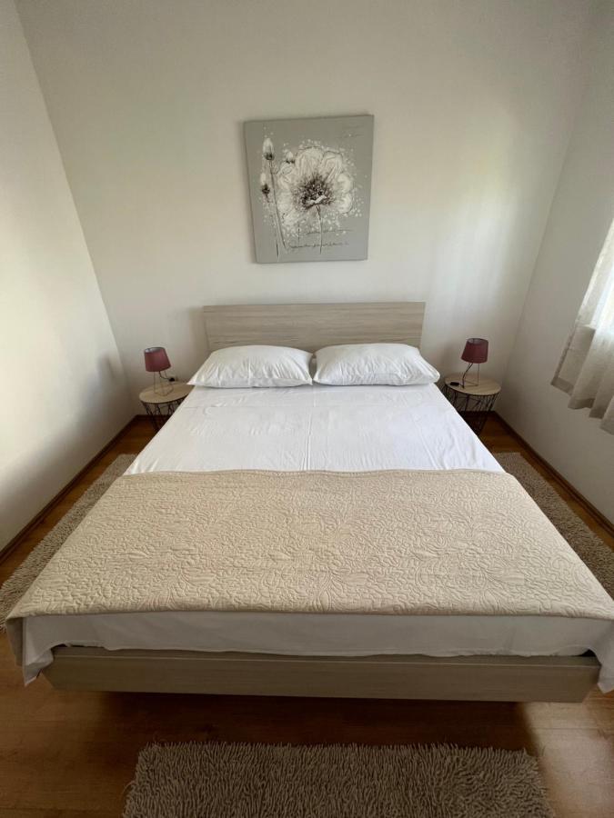 Apartman Burcul Sukošan Eksteriør billede